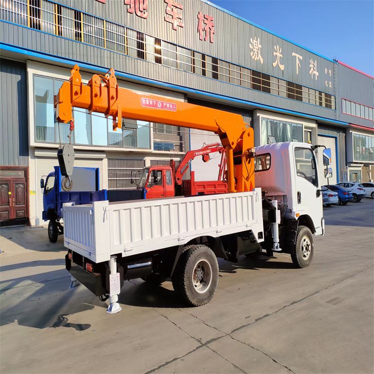 桃源区三轮随车吊定制 农用改装机自备吊中瑞长期出售
